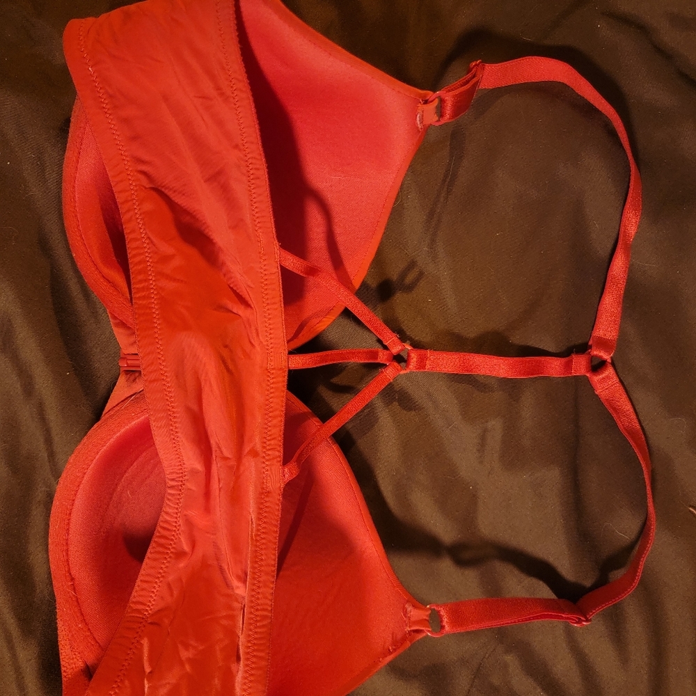 Victoria Secret Racerback Front Close 34D